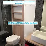 Maison Des Vignes- Troquairou Et Becca Motta *
