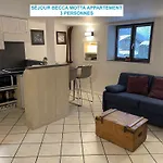 Maison Des Vignes- Troquairou Et Becca Motta Apartman *