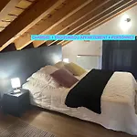 Maison Des Vignes- Troquairou Et Becca Motta Appartamento