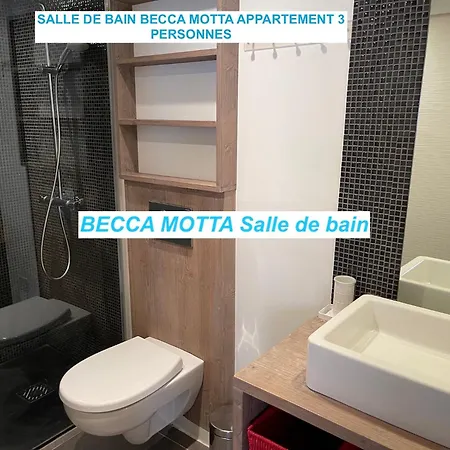Maison Des Vignes- Troquairou Et Becca Motta *