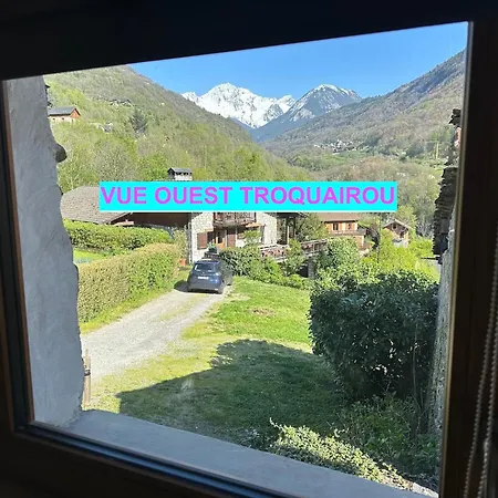 Maison Des Vignes- Troquairou Et Becca Motta Apartmán *