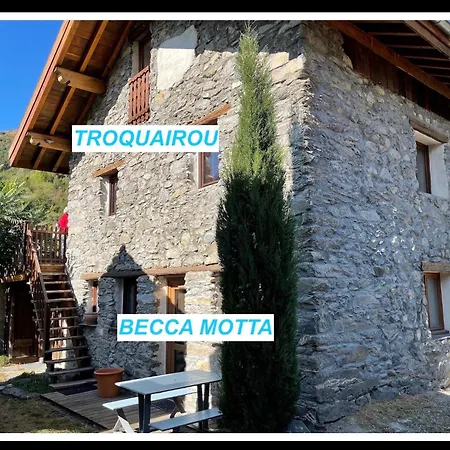 Maison Des Vignes- Troquairou Et Becca Motta * Brides-les-Bains