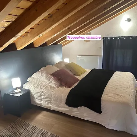 Maison Des Vignes- Troquairou Et Becca Motta Apartment Brides-les-Bains