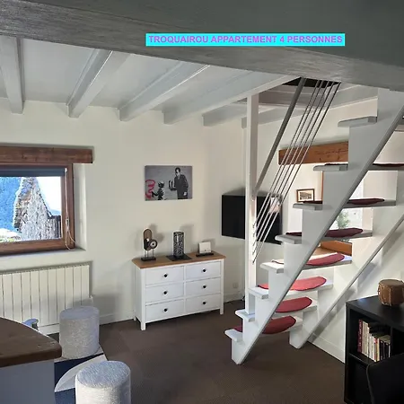 Maison Des Vignes- Troquairou Et Becca Motta Apartman *